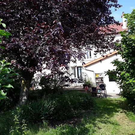 Maison 4 12 Pers A 2,8km Du Circuit Et Proche Bouleries Jump Le Mans