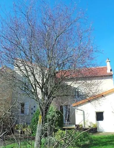 Maison 4 12 Pers A 2,8km Du Circuit Et Proche Bouleries Jump Prázdninový dům Le Mans