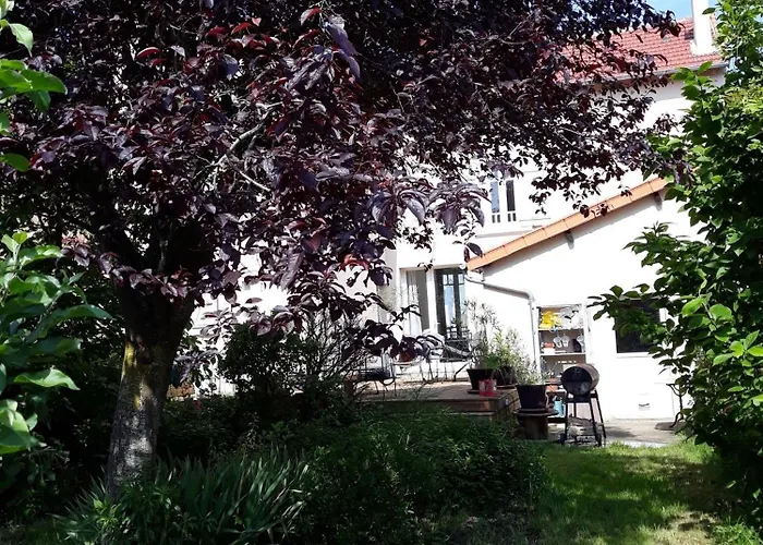 Maison 4 12 Pers A 2,8km Du Circuit Et Proche Bouleries Jump Le Mans